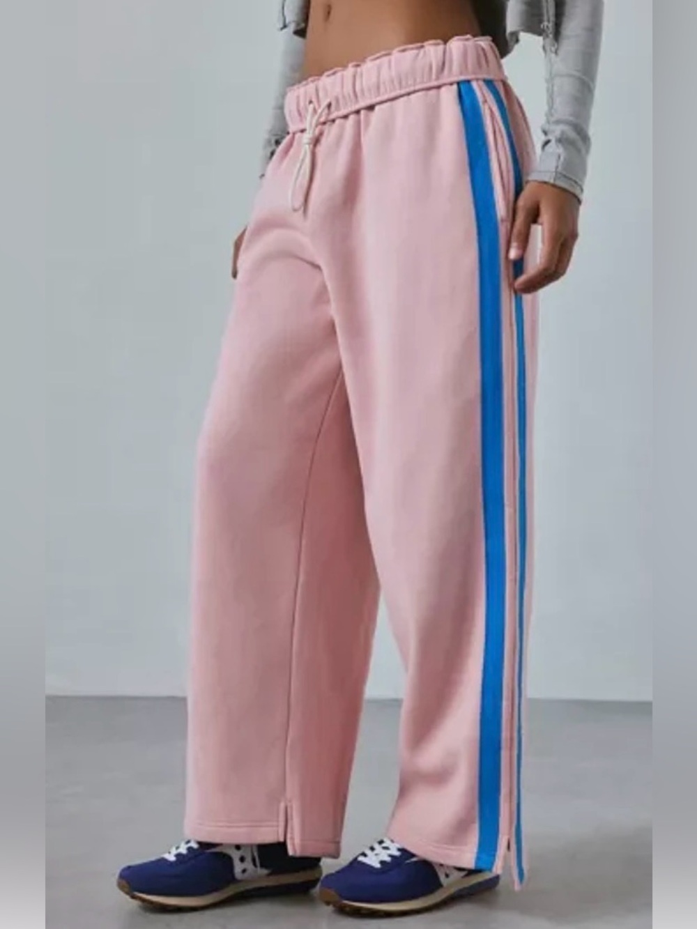 Urban Outfitters-Out From Under Hoxton double-stripe wide-leg sweatpants-New-XS